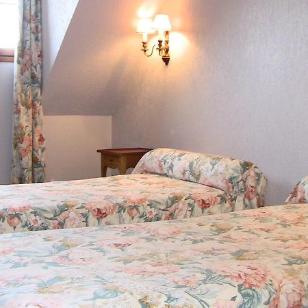 Logis Hotel Auberge Des Potiers Jouy-le-Potier Ruang foto
